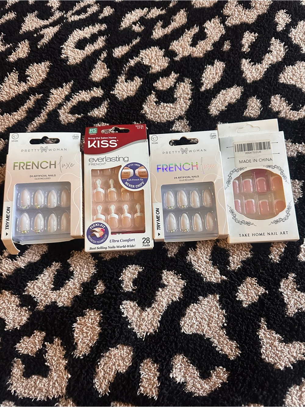 Kiss Everlasting French Press-On Nails — Nude & White Accents